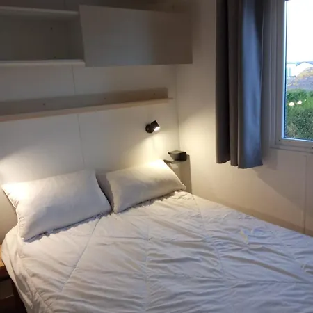 Magnifique Mobil Avec Clim Face Camping *
